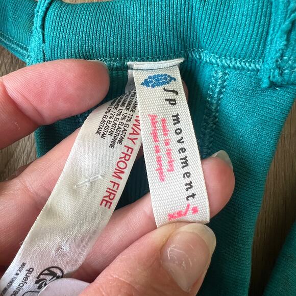 FREE PEOPLE Women's All Clear V Neck Cami Size XS-S In End Zone - Picture 10 of 13